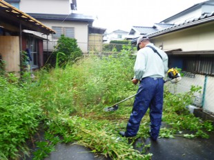 糟屋郡長者原　貸家除草工事　空家管理