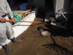 太宰府市五条　N邸　ウッドデッキリフォーム後の芝生張り