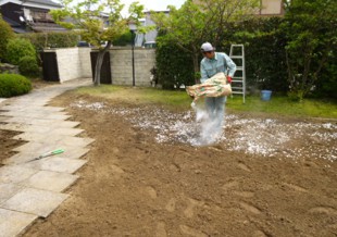 久留米市長門石　T様邸　芝張り工事