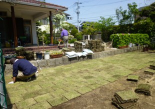 久留米市長門石　T様邸　芝張り工事