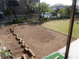 太宰府市朱雀　芝生張り作業