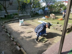 太宰府市朱雀　芝生張り作業